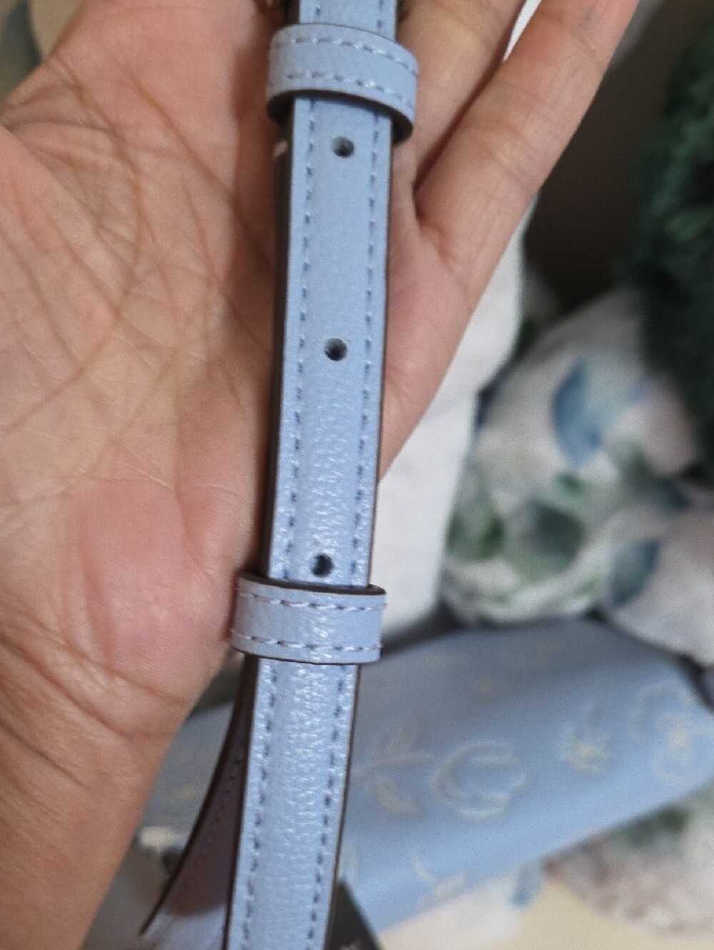 NWT kate spade light blue floral embossed crossbody bag with Silver accents - Picture 3 of 13